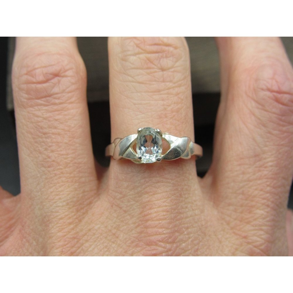 Size 9.5 Sterling Silver Beautiful Blue Topaz Gemstone Band Ring